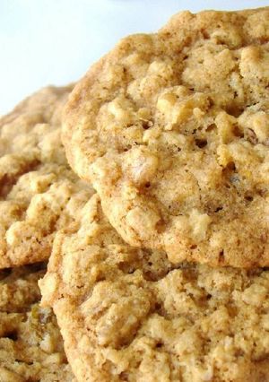 A picture of Grandma Oleta's Oatmeal Cookies.