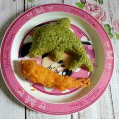 A picture of Nasi Bayam.