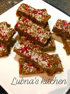 A picture of HOMEMADE PROTEIN BARS:.