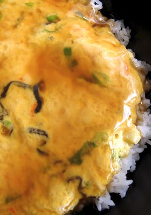 A picture of Crab Omelette Rice Bowl.