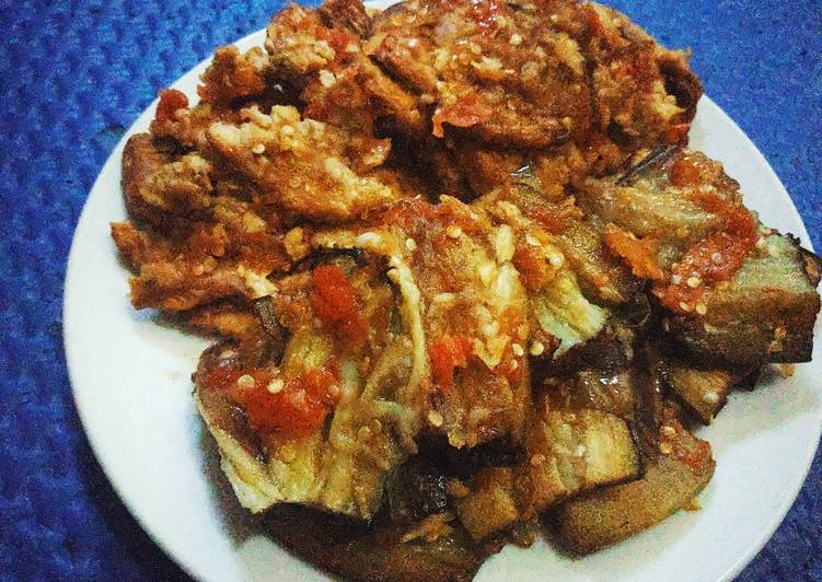 Tempe dan terong geprek