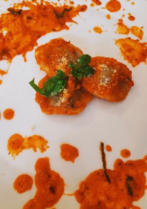 A picture of Sundried tomato & Pesto Ravioli.