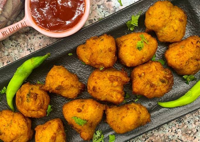 Mashed Aloo Pakoray|Mashed Potato Fritters