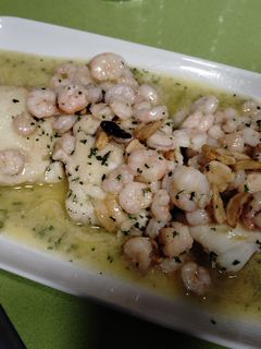 Una foto de Bacalao al pilpil con gambas para 2