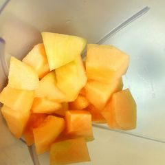 A picture of Refreshing Creamy Cantaloupe Smoothie😍.