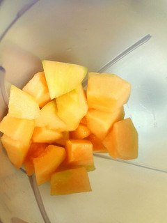 A picture of Refreshing Creamy Cantaloupe Smoothie😍.