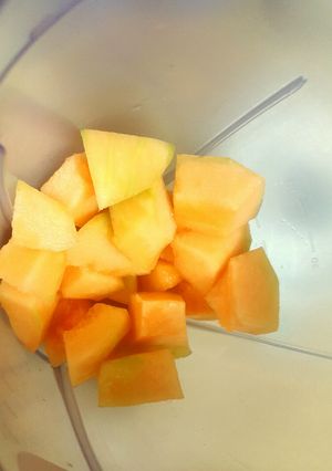 A picture of Refreshing Creamy Cantaloupe Smoothie😍.
