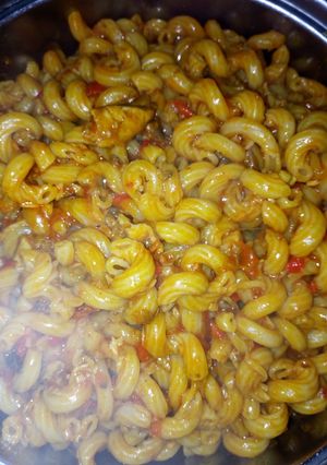 A picture of Jallof na makaroni.