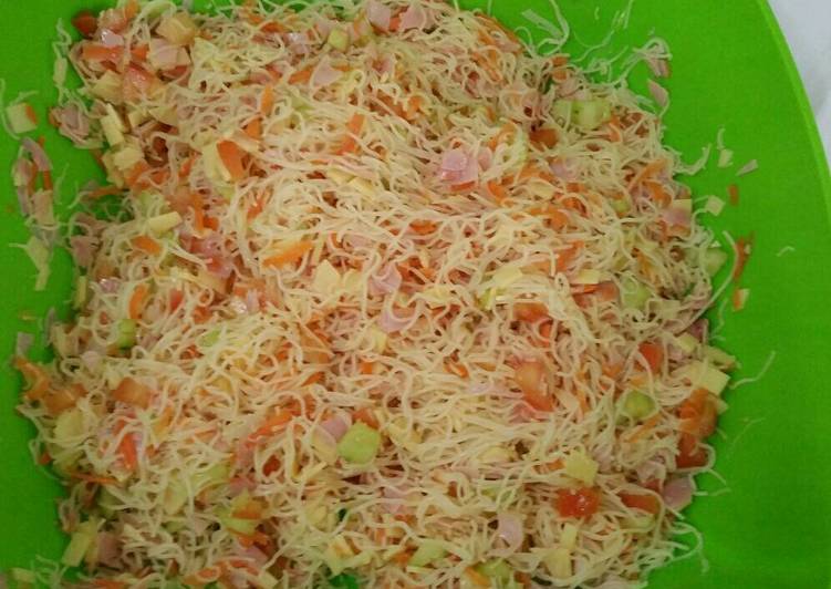 Salada de Macarrão (biffun)