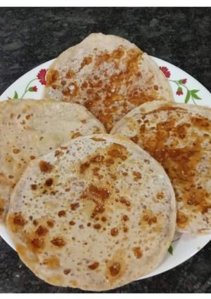 A picture of Jaggery roti.(Gul poli).