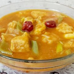 A picture of Sweet & sour chicken.