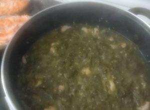 Foto principal de Espinacas/acelgas rehogadas con gambas (menú saludable 1)