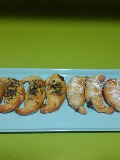 Una foto de Croissants rellenos de chocolate