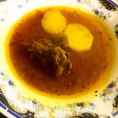 A picture of آلو گوشت.