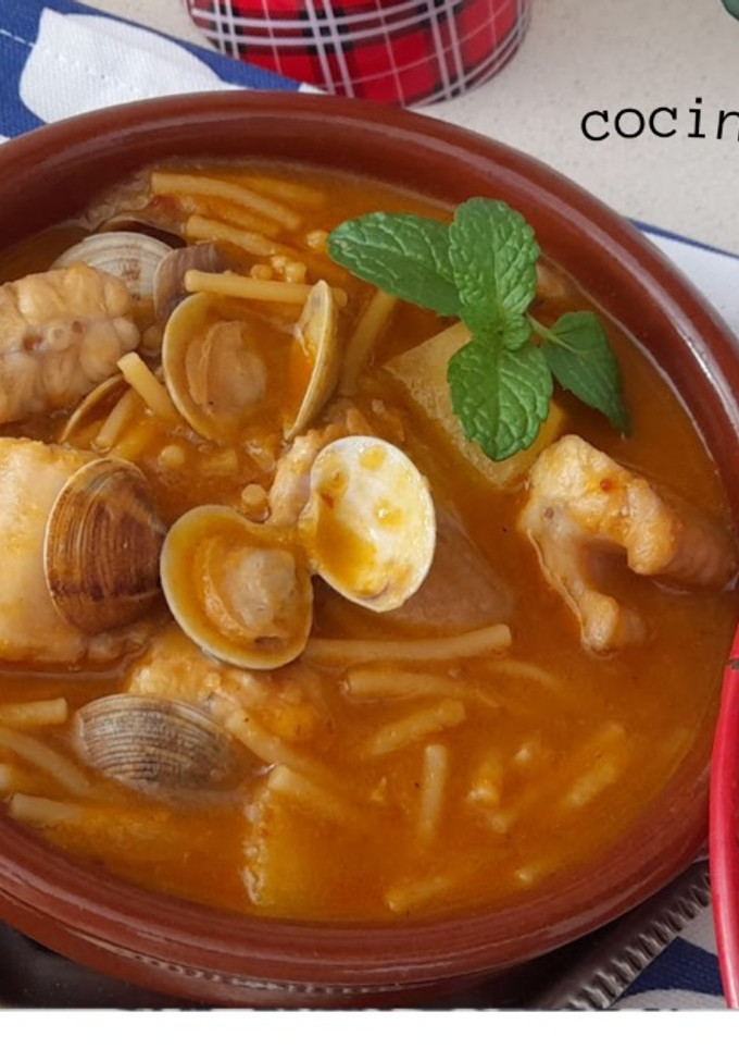 Una foto de Cazuela de fideos con pintarroja