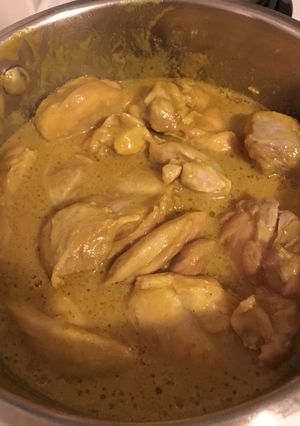 A picture of Coconut curry chicken.