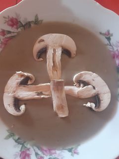 Una foto de Crema de champiñones.✨⭐