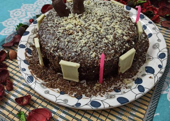 Chocolate cake in pressure cooker