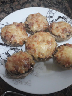 Una foto de Champiñones rellenos al horno