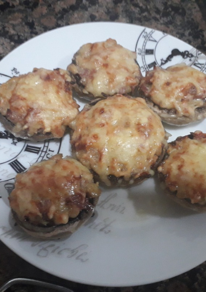 Una foto de Champiñones rellenos al horno