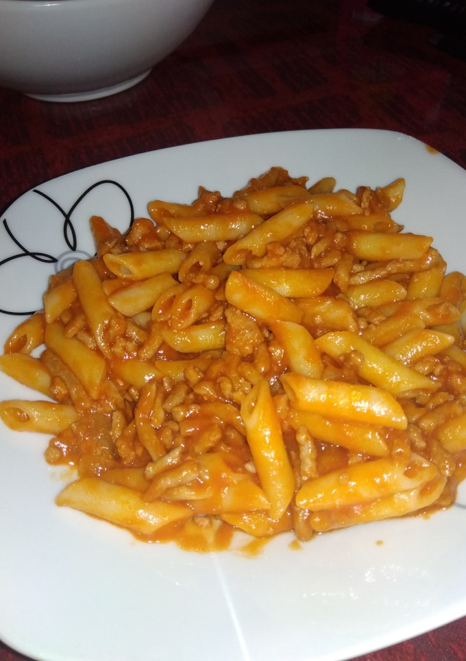 Una foto de Macarrones a la boloñesa fácil