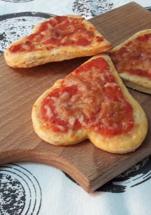 O poză a rețetei Mini pizze San Valentino.