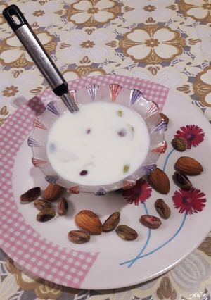 દૂધપાક (Doodhpak Recipe In Gujarati) રેસીપી મુખ્ય ફોટો