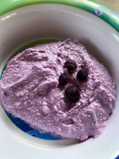 Áfonyás krémtúró recept fotója