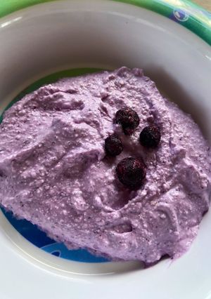 Áfonyás krémtúró recept fotója