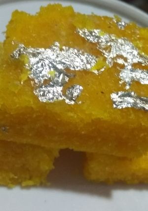 A picture of Nariyal ki barfi.