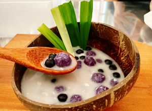 Hình của món Chè khoai tím trân châu cốt dừa.