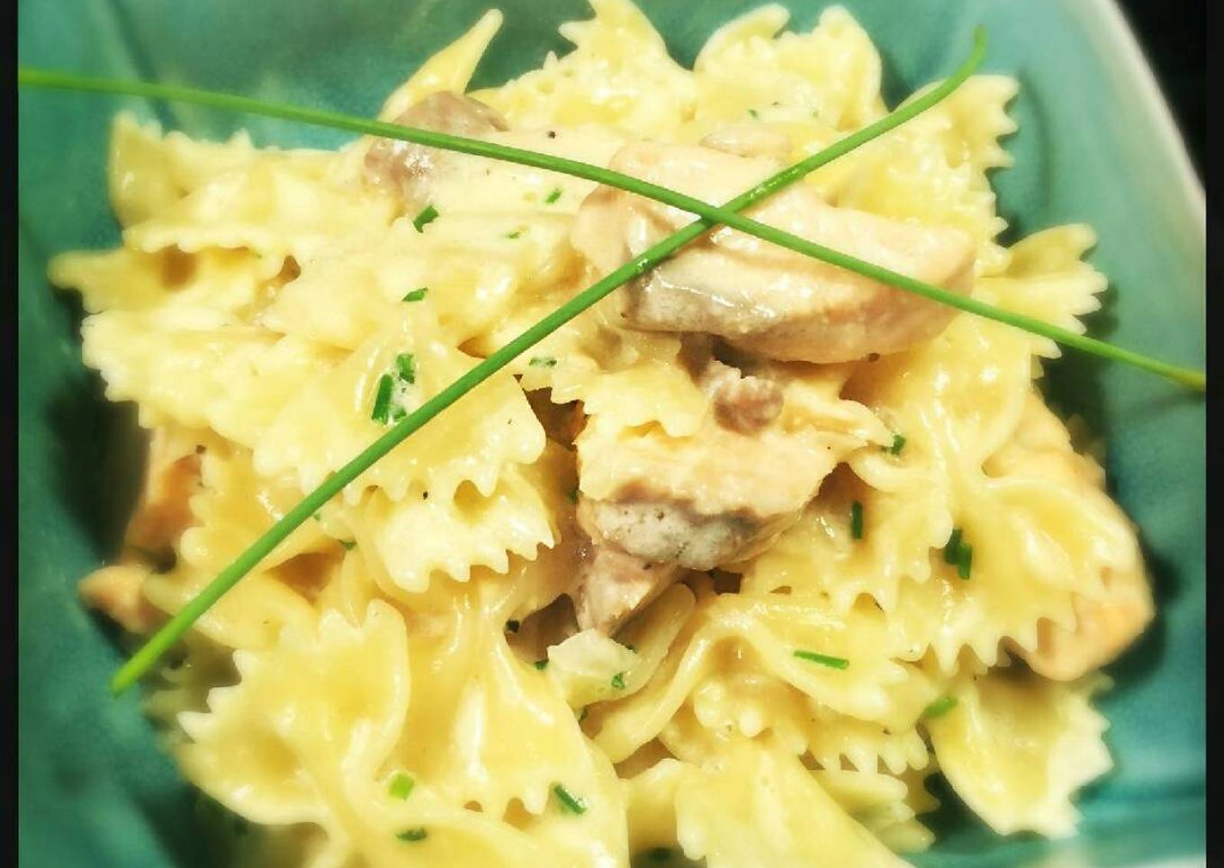 Farfalle with Salmon in Creamy Vodka Sauce