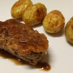 A picture of Miale in agrodolce sweet and sour pork.