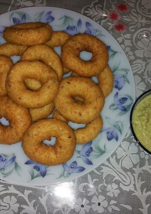 A picture of Medu vada.