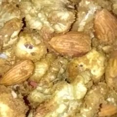 A picture of Caramalised nuts.