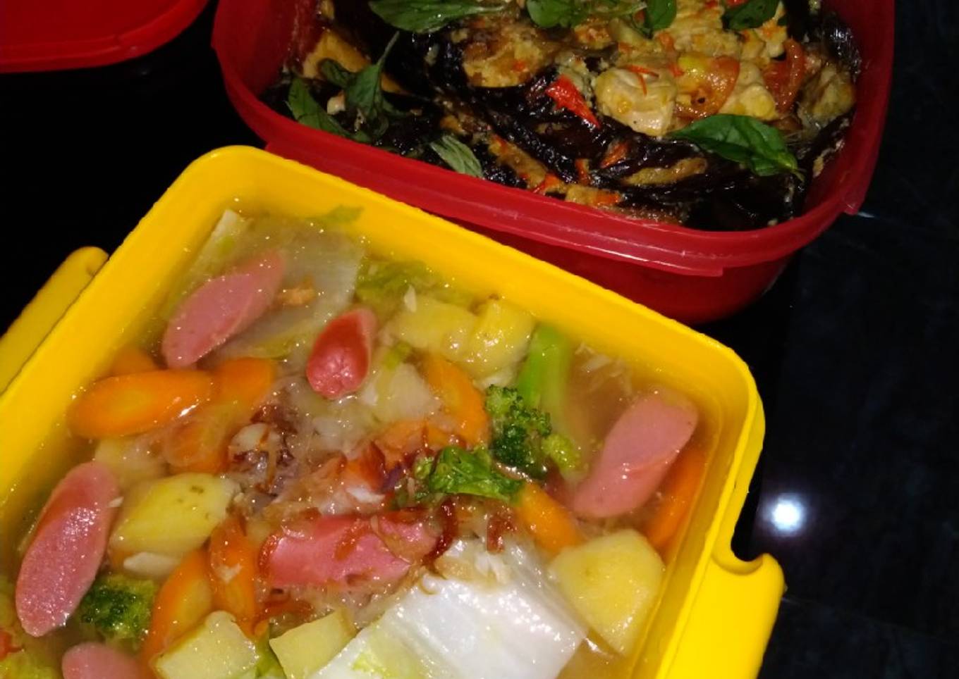 Sop ayam warna warni