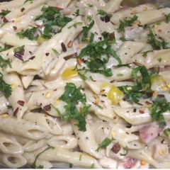 Cheesy creamy pasta/ white sauce pasta A picture of Cheesy creamy pasta/ white sauce pasta.