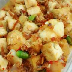 A picture of Tahu Telur Puyuh Bumbu Abang.
