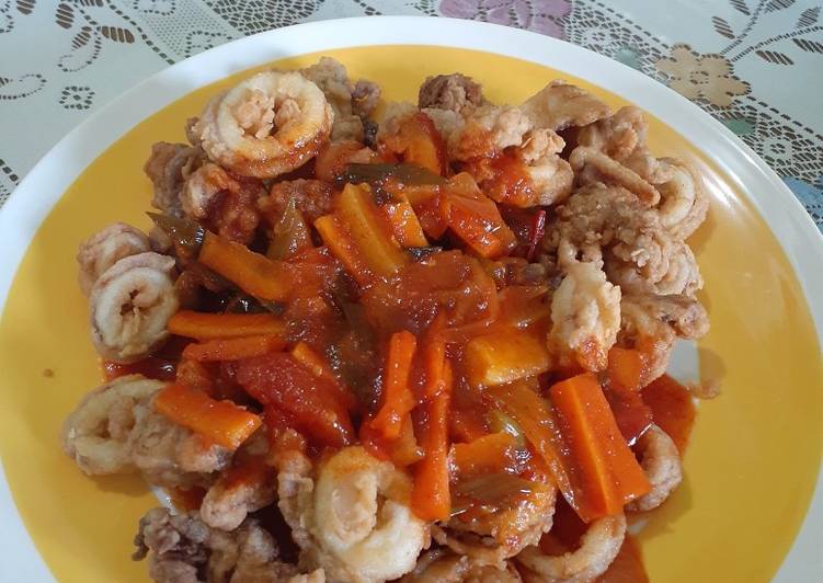 Mudahnya Membuat Cumi krispi kuah saus padang Nikmat Lezat