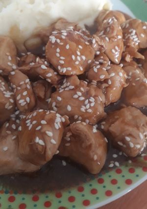 Una foto de Pollo Teriyaki