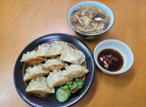 吃手工水餃配酸辣湯，眷村好味道一次上手 的食譜成品照片