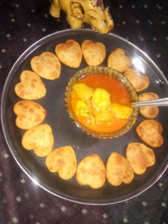 खस्ता कचौड़ी (Khasta kachodi recipe in Hindi) रेसिपी मुख्य फोटो