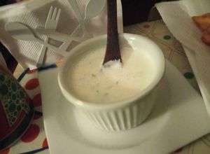 Una foto de Salsa de ajo sin huevo, saludable. Fácil y Deliciosa
