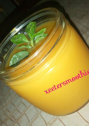 A picture of Mango carrot smoothie.