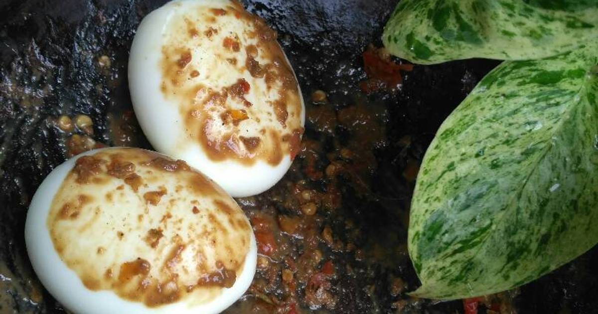 Resep Telur penyet sambal terasi oleh Phien Kitchen - Cookpad