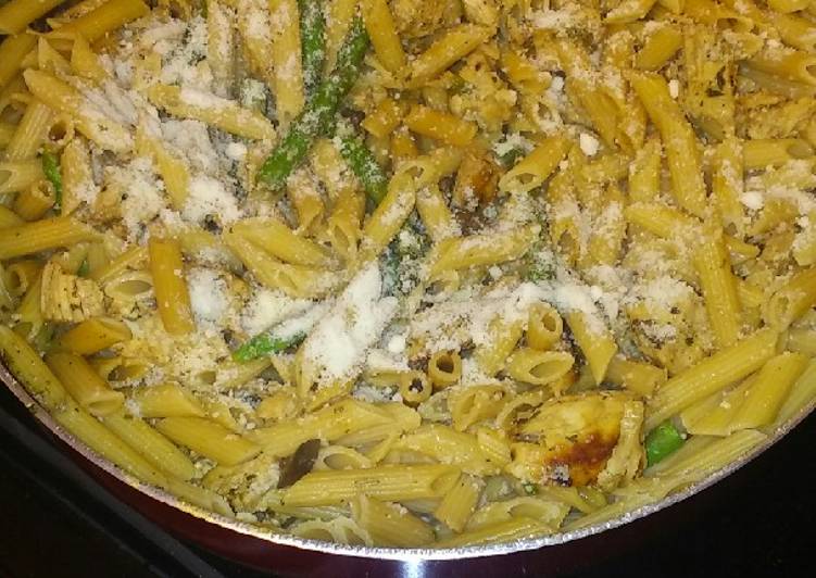 Penne with Chicken, Asparagus, and Fresh Rosemary