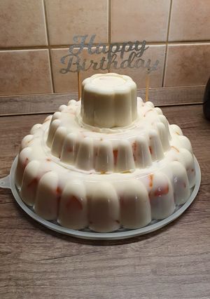 Joghurttorta 🍑🍓🍇 recept fotója
