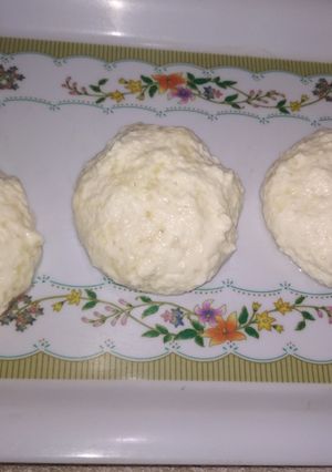 A picture of Chhena balls.