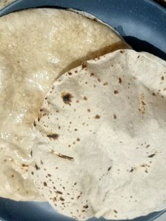 ફૂલકા રોટી (Fulka Roti Recipe In Gujarati) રેસીપી મુખ્ય ફોટો