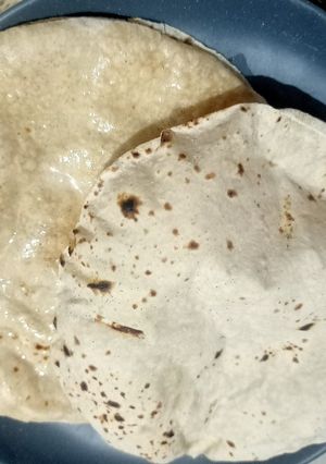ફૂલકા રોટી (Fulka Roti Recipe In Gujarati) રેસીપી મુખ્ય ફોટો
